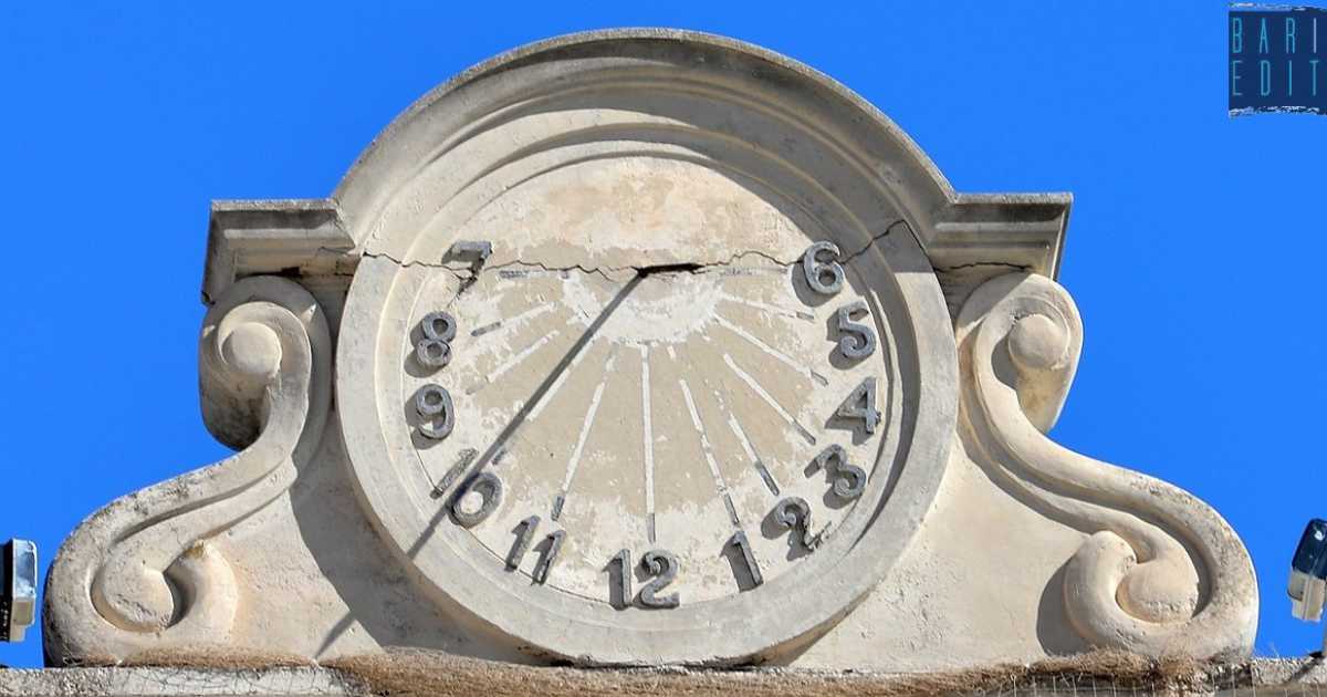 Dall'antica in cima a Palazzo Starita alla "grande" di Parco 2 Giugno: sono le Meridiane di Bari